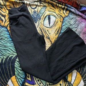 black flares pants with pockets